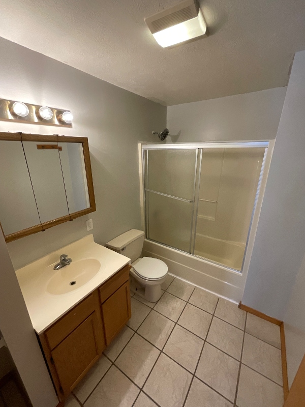 Building Photo - 416 E Hillside Dr