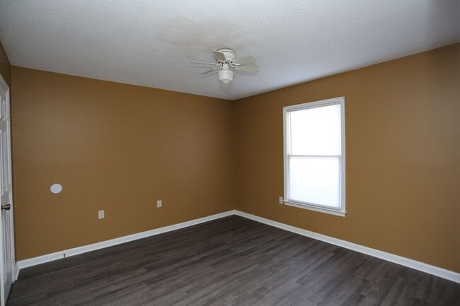 Building Photo - 2 Bedroom at Stadium Walk