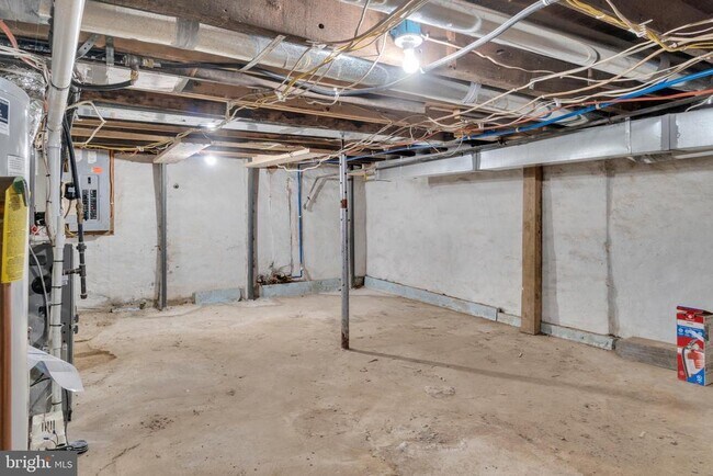 Building Photo - 19 Pleasant St