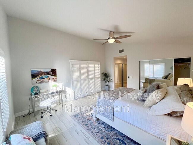 Building Photo - 48550 Valley View Dr