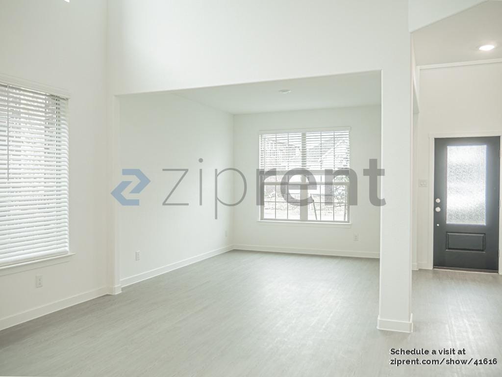 Building Photo - 1436 Lady Bird Rd