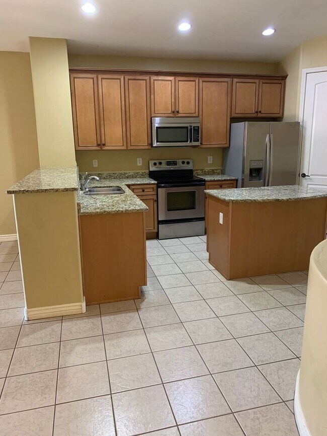 Building Photo - COMING SOON! Beautiful 4Bedroom/2Bathroom Home in Laveen