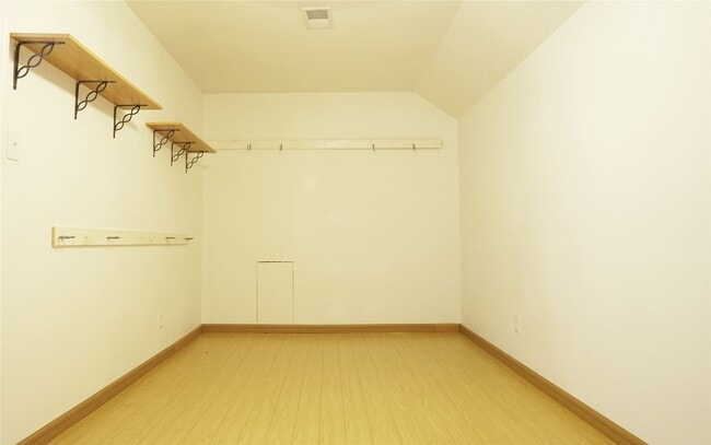 Building Photo - 22147 Canyonwood Park Ln