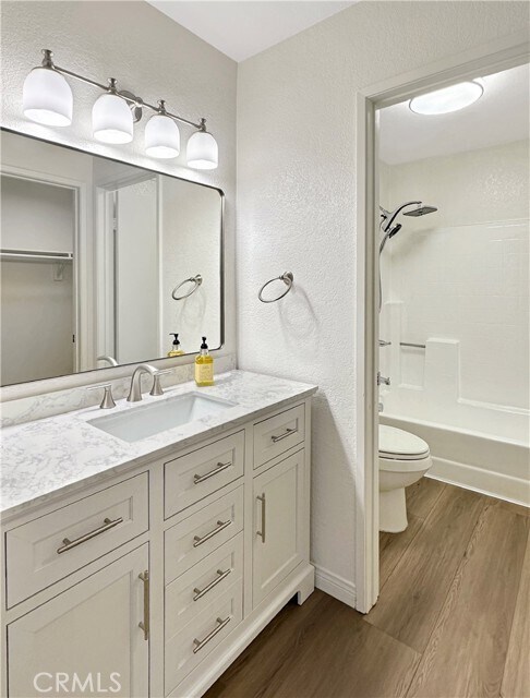 Building Photo - 56 Corniche Dr