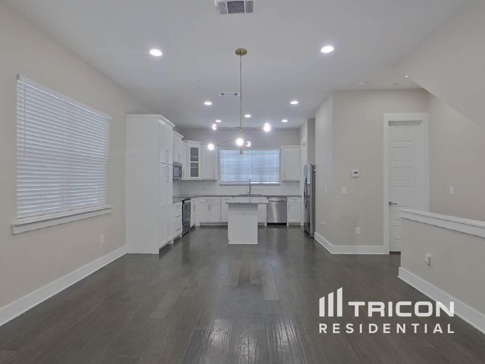 Building Photo - 209 S Village Way