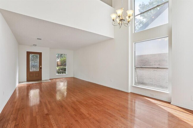 Building Photo - 13302 Black Canyon Dr