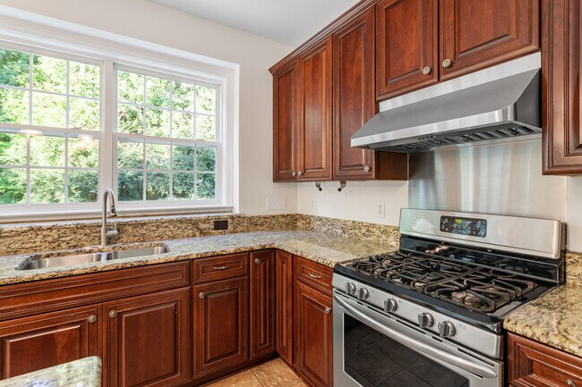 Building Photo - 2507 Dawn Ridge Ct
