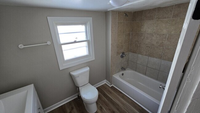 Building Photo - 2914 Sewell St