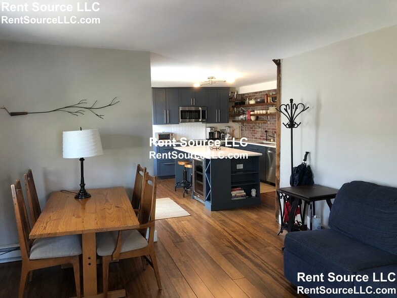 Building Photo - 17 Everett St