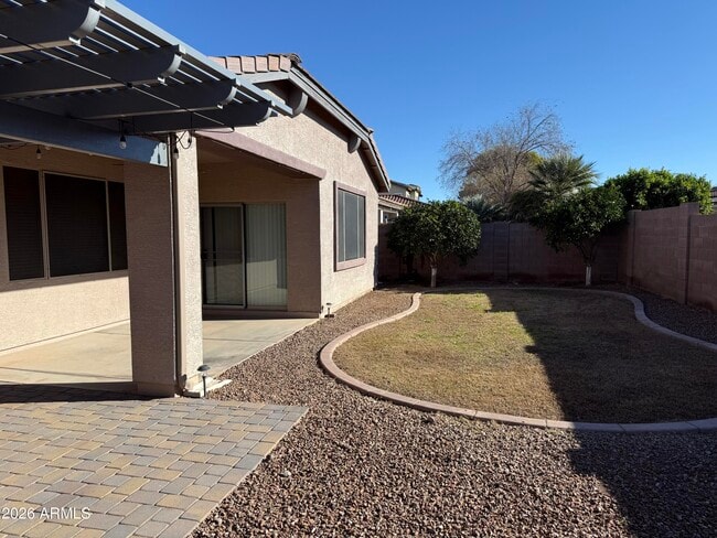 Building Photo - 18639 E Lark Dr