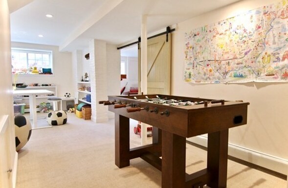 Building Photo - 34 Bates St