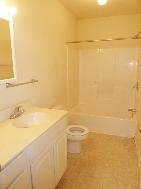 Building Photo - Awesome location for this spacious 4br 2ba...