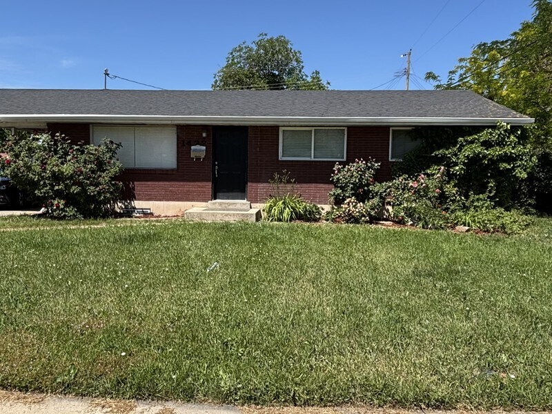 Building Photo - 1422 S 720 E