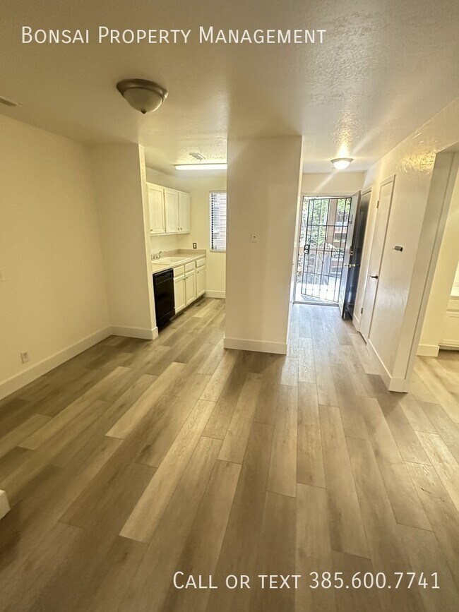 Building Photo - 2270 E 4500 S