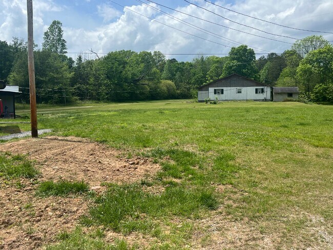 Building Photo - 2032 Mill Creek Rd SW
