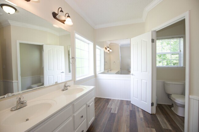 Building Photo - "Charming 3-Bedroom Home with 2 Full Bathrooms in Vass, NC - Spacious and Comfortable Country Liv...