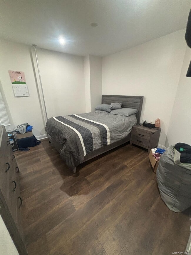 Building Photo - 44 Henry St