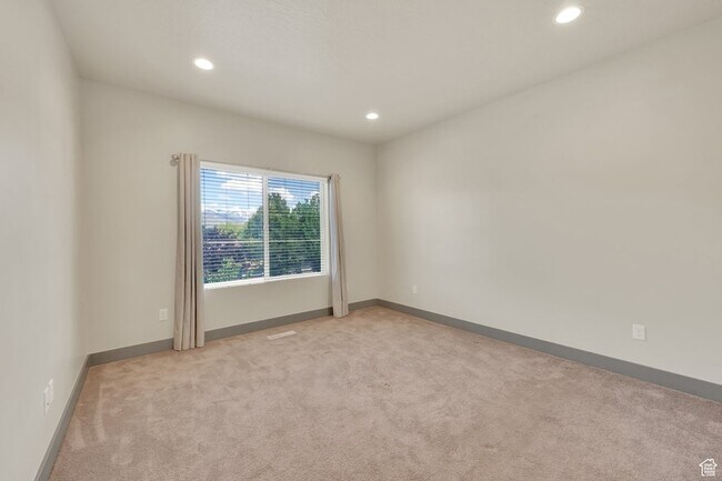 Building Photo - 12732 S 1630 W