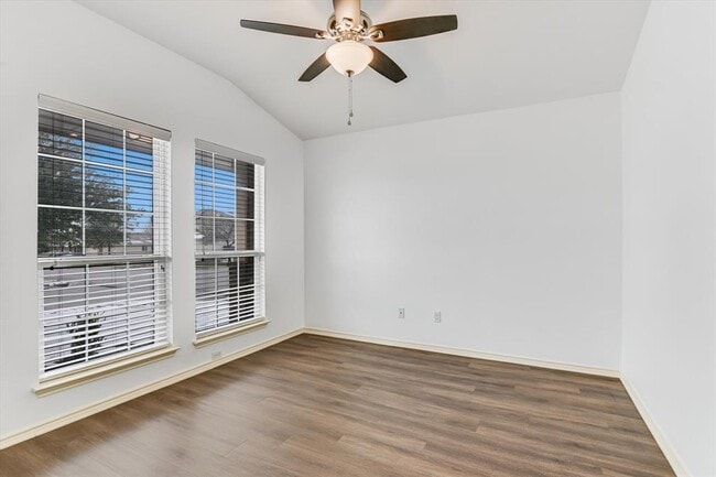 Building Photo - 2864 Hearthsong Loop