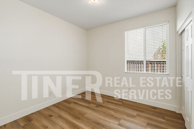 Building Photo - 9716 Marianna Way