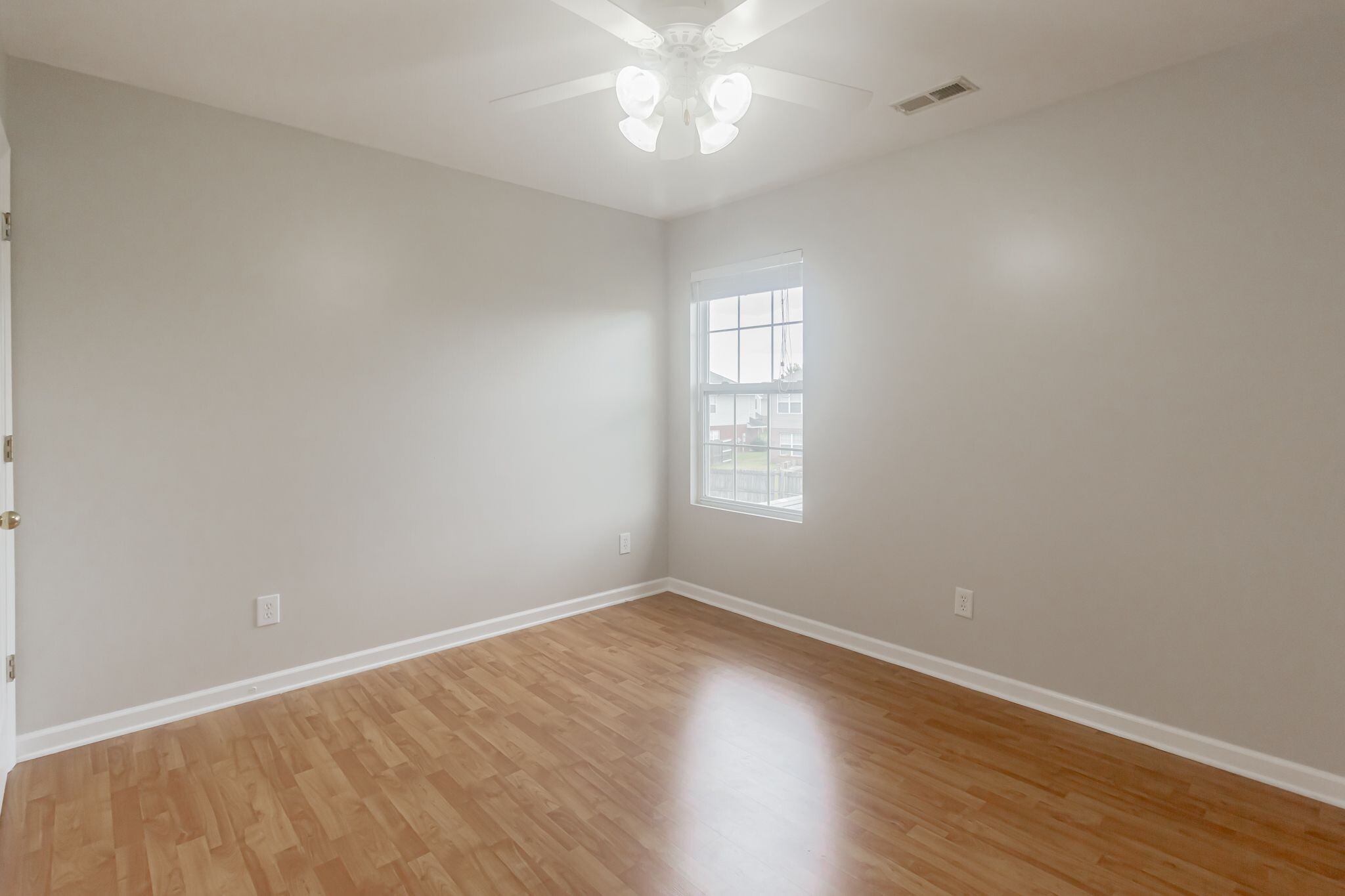 Building Photo - 125 Cloverwood Dr SW