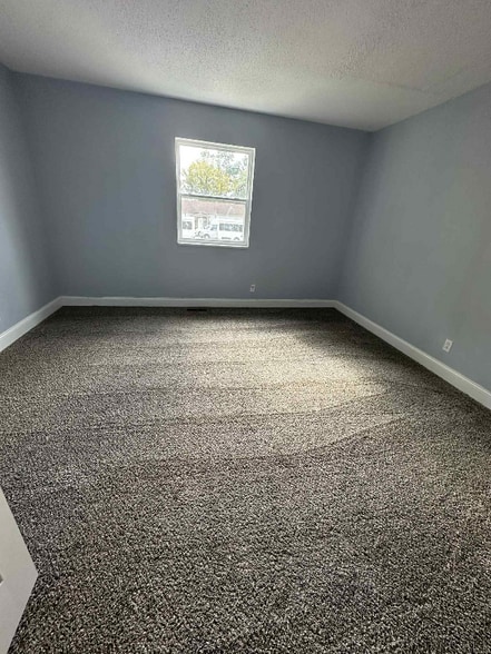 Building Photo - 824 Tanner St