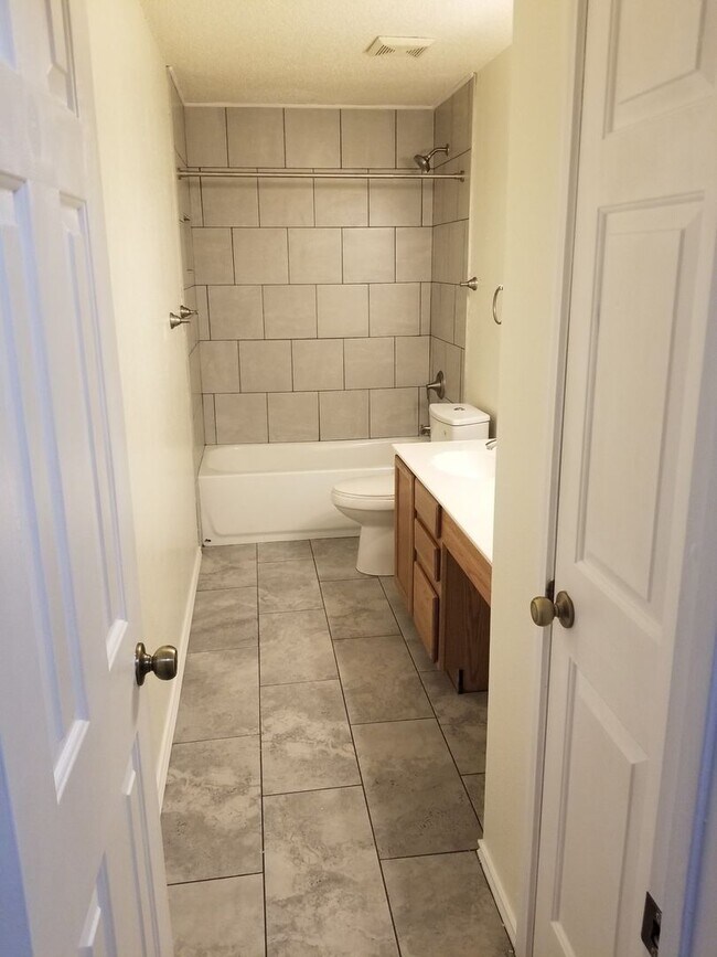 Building Photo - 9402 Moonlit Glade Rd