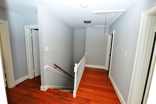 Building Photo - Water View, private wooded lot on dead end...