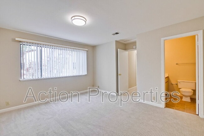 Building Photo - 1341 Meadow Ridge Cir