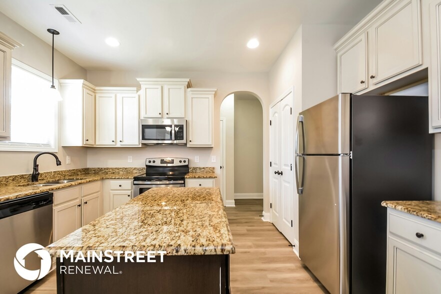 Building Photo - 39 Wood Green Dr