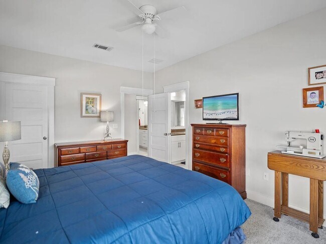 Building Photo - Gorgeous newer 2-Story, 4 bedroom Home in ...