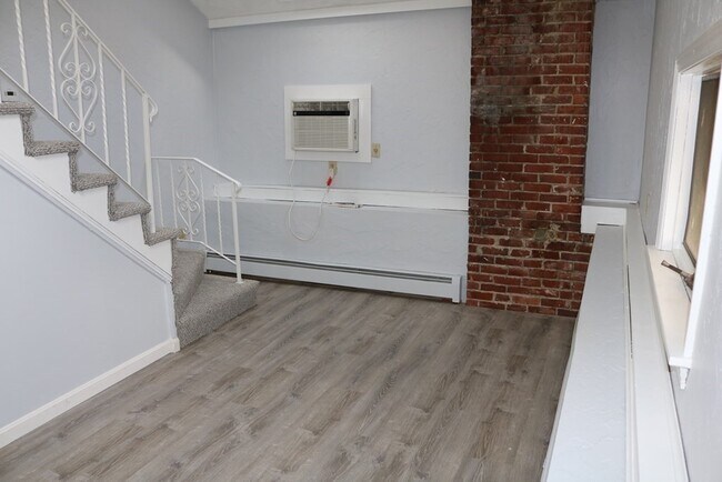 Building Photo - 30 Rantoul St