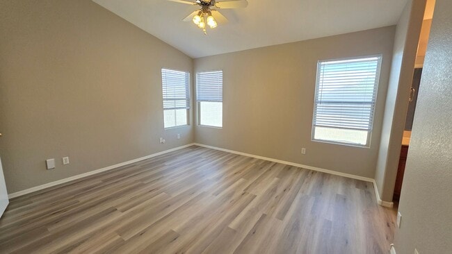 Building Photo - Newly Renovated 3 Bedroom 2 Bath