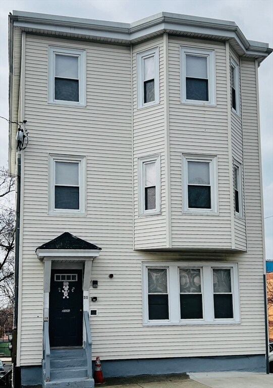 Building Photo - 31 Louis St