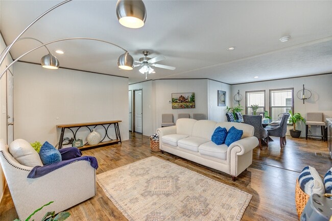 Building Photo - 17338 FM 1097