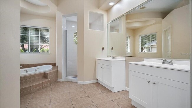 Building Photo - 7773 Debeaubien Dr