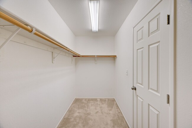 Building Photo - 4 Bedroom Near Spring Valley— Your Next Chapter Starts Here!