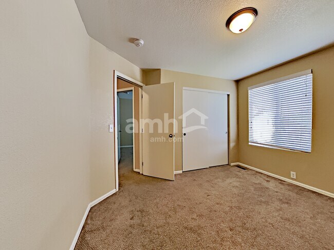 Building Photo - 15625 E 99th Ave