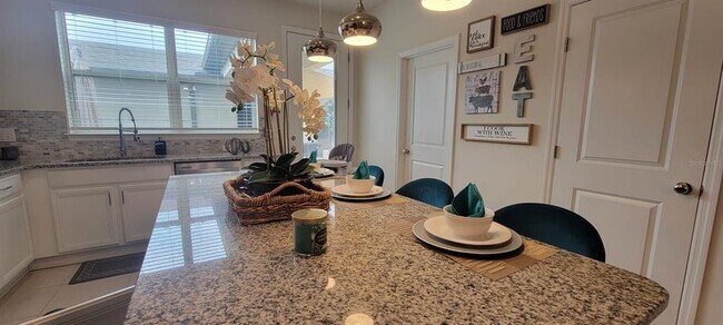 Building Photo - 5028 Caspian St