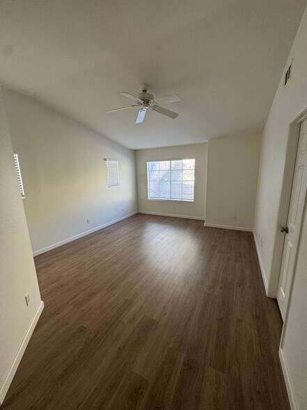 Building Photo - 10980 Santa Barbara Pl