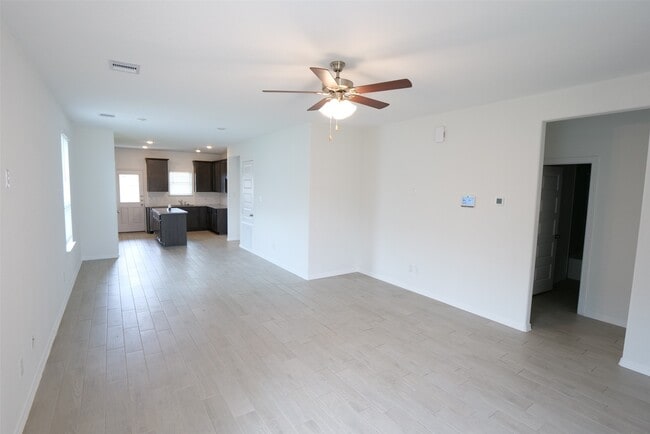 Building Photo - 5719 Tabula Rasa Dr