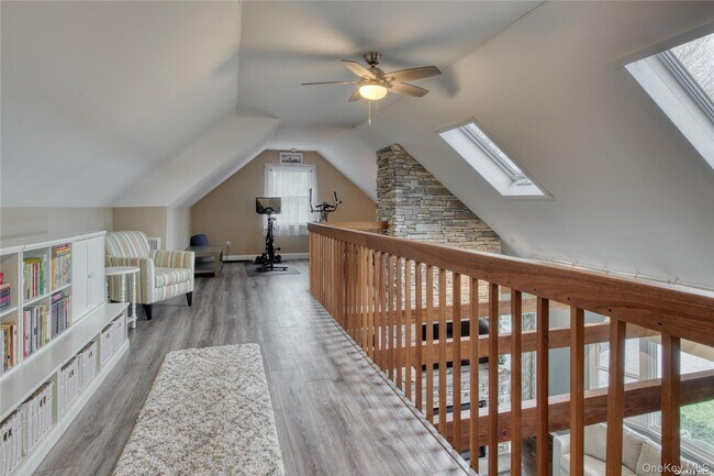 Building Photo - 114 Spinney Rd