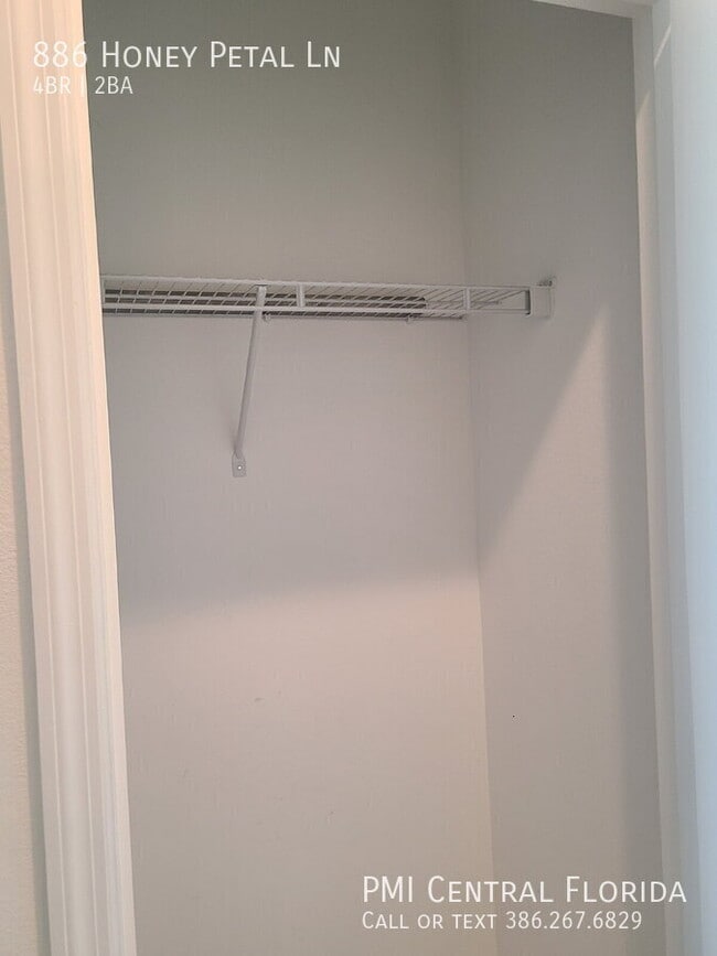 Building Photo - 886 Honey Petal Ln