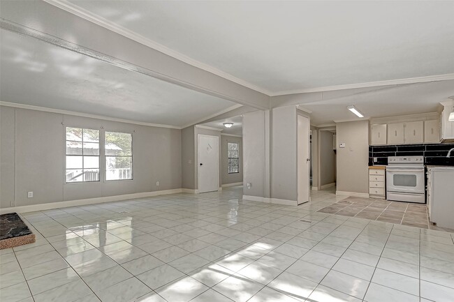 Building Photo - 14572 Hasara Ln