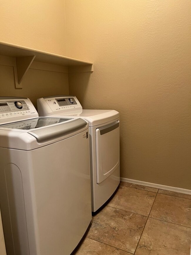 Building Photo - Two Bedroom + Office Patio Home in Granville