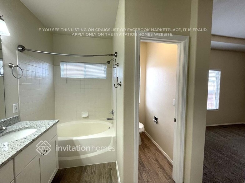 Building Photo - 1044 Lindamood Dr