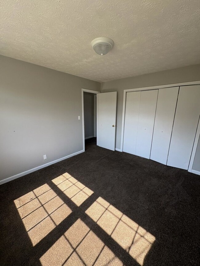 Building Photo - 46 Dantley Dr