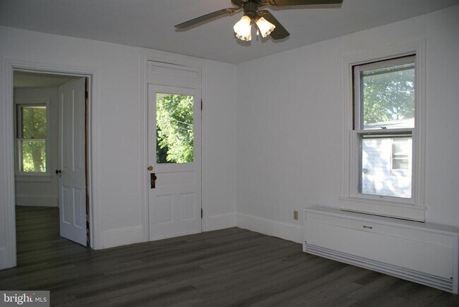 Building Photo - 2419 Apple Way