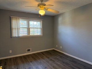 Building Photo - 698 Shannon Way