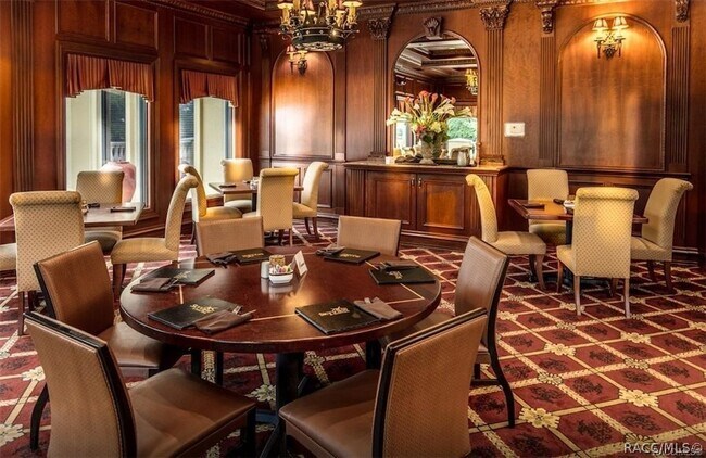 Building Photo - 1124 W Skyview Crossing Dr